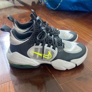 Air Max Alpha Savage 2 'Dark Smoke Grey Volt'